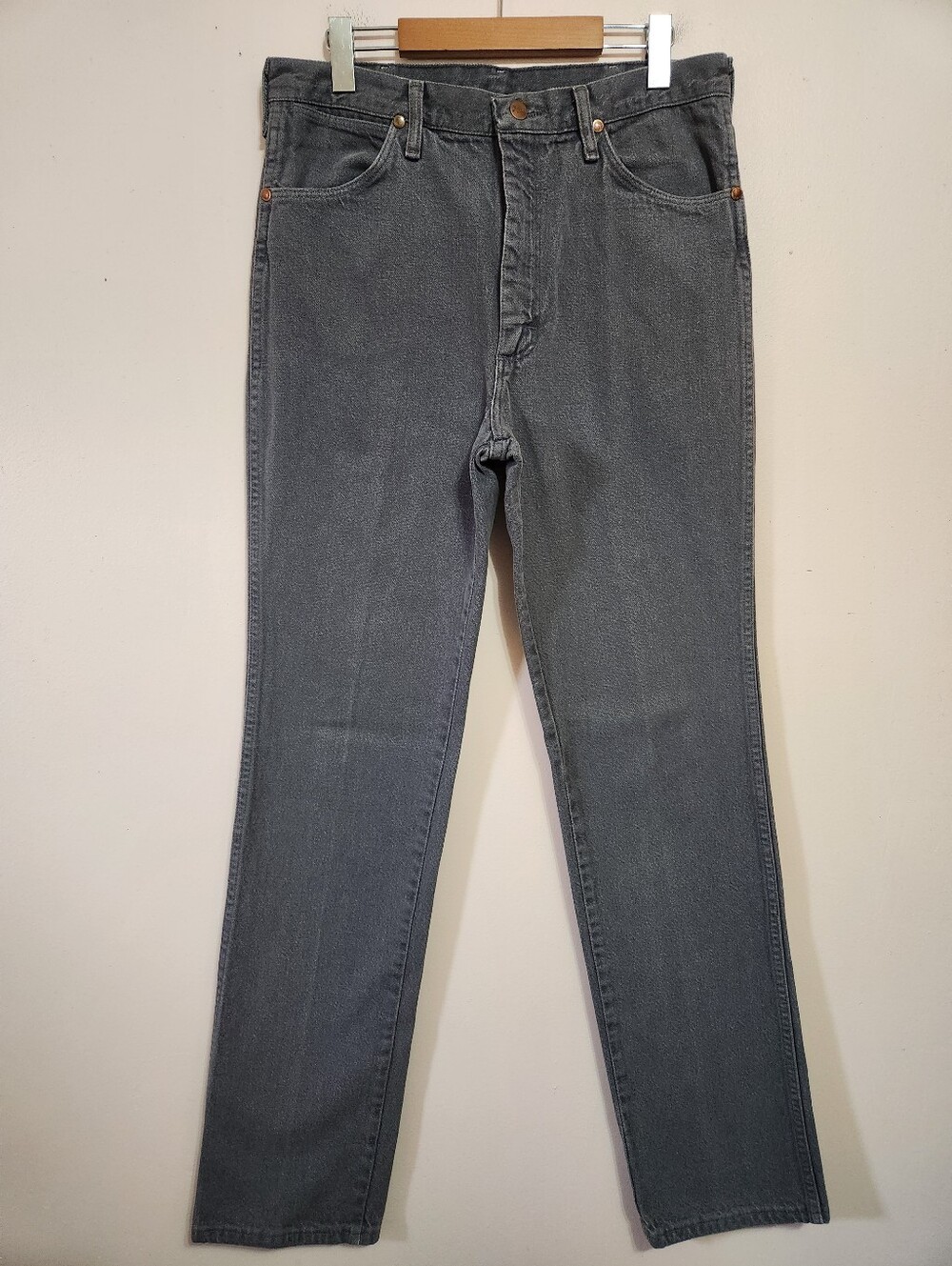 Vintage Wrangler Jeans 33x36 Charcoal Grey USA Made Cowboy Cut Faded Denim Y2K
